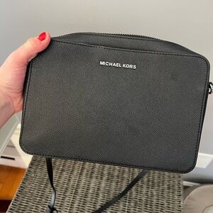 MK cross body